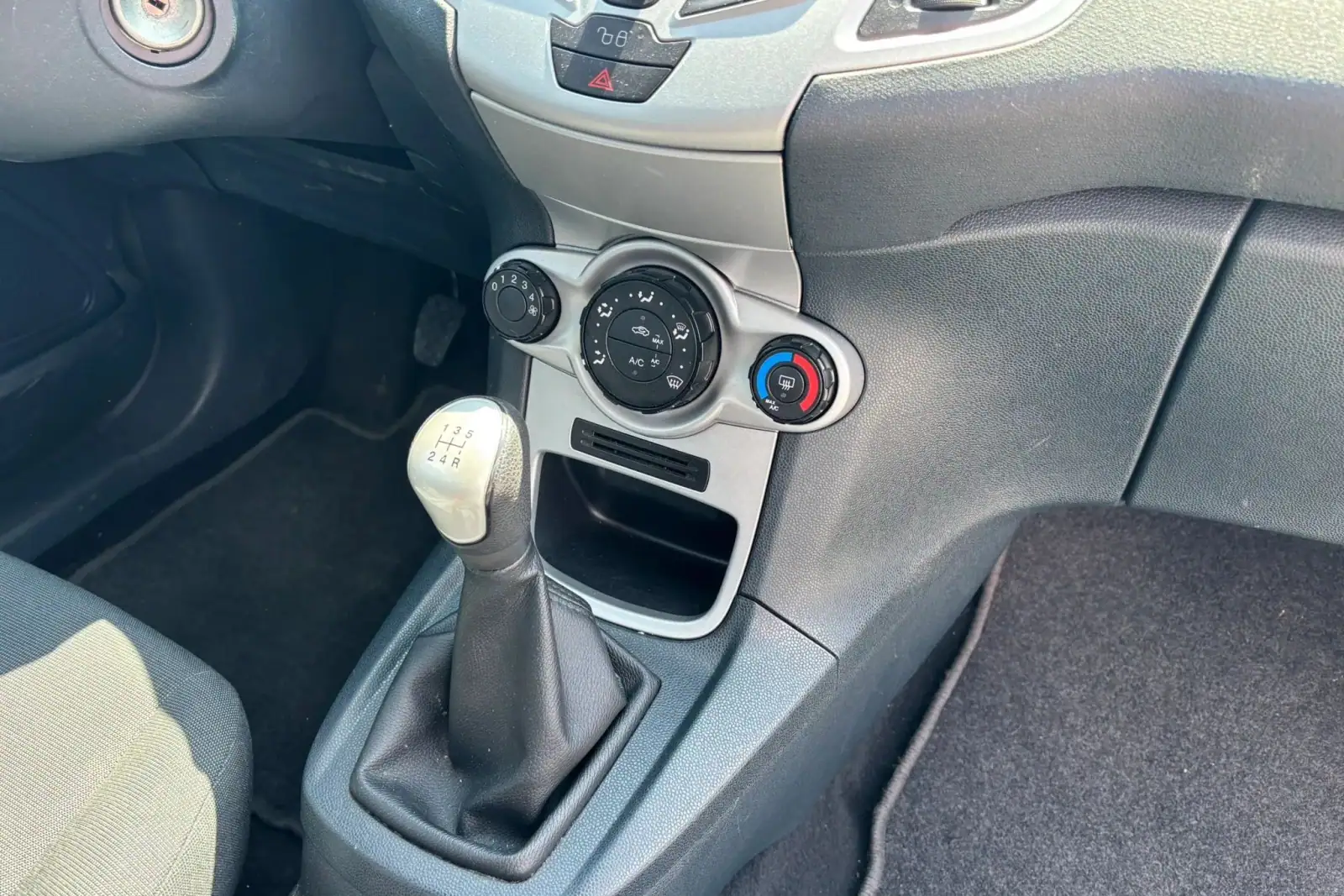Ford Fiesta, zdjęcie 7 z 15