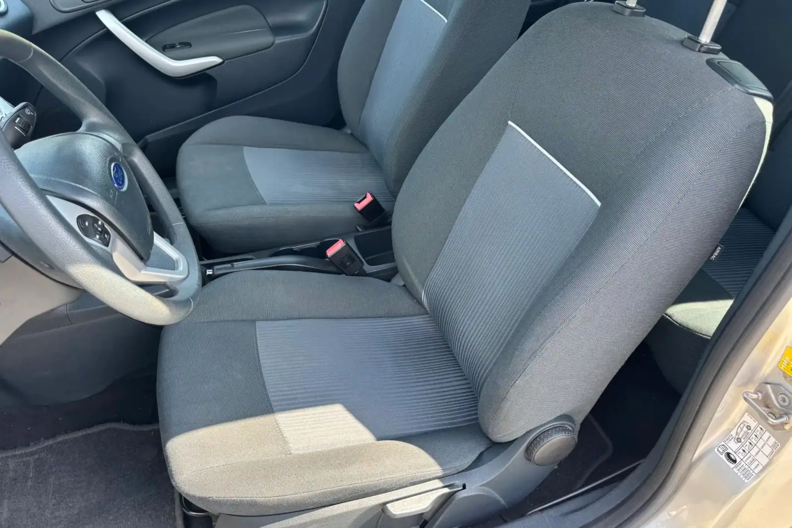 Ford Fiesta, zdjęcie 10 z 15
