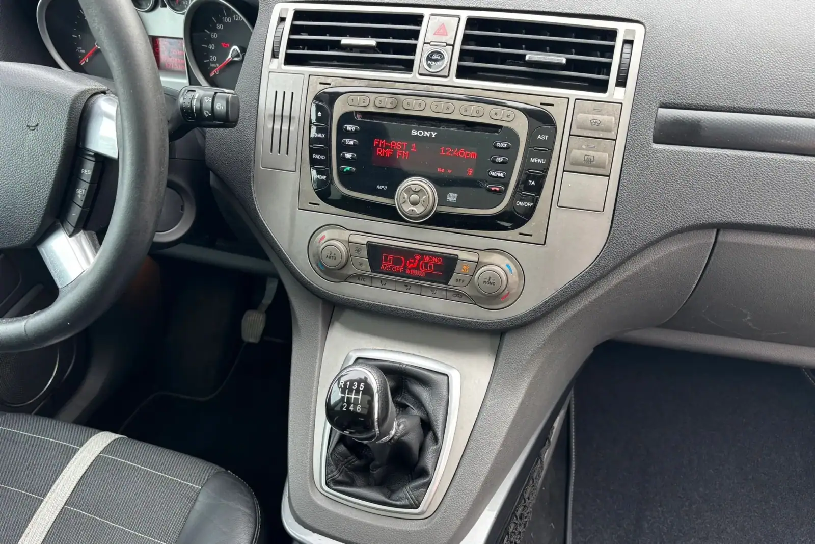 Ford Kuga, zdjęcie 13 z 21