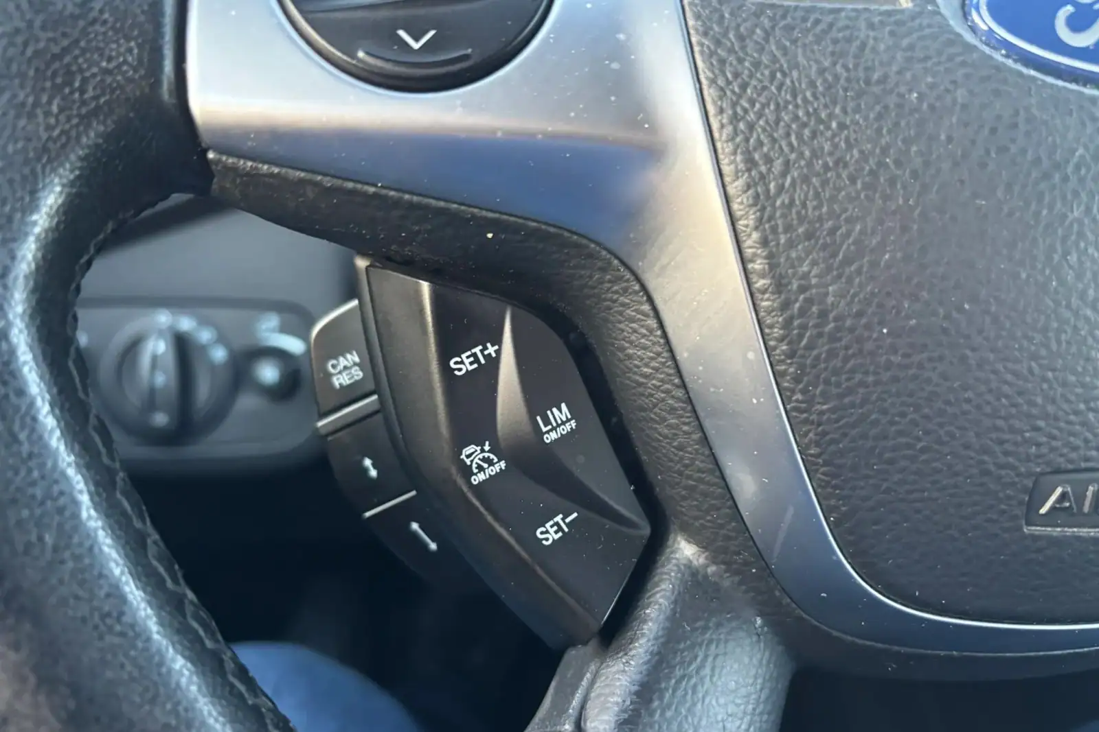 Ford Kuga, фото 8 з 18