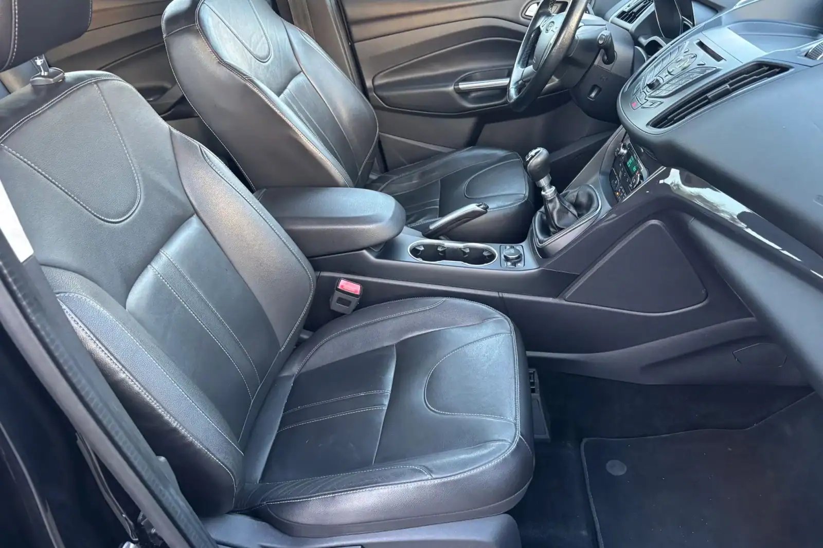 Ford Kuga, фото 12 з 18