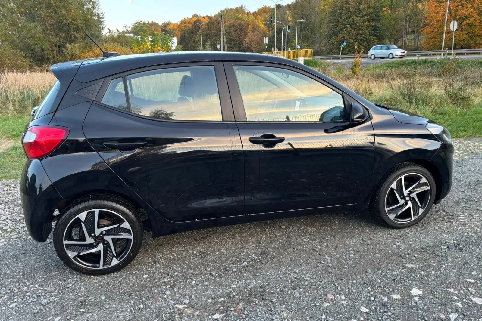 Hyundai i10, photo 4 of 24