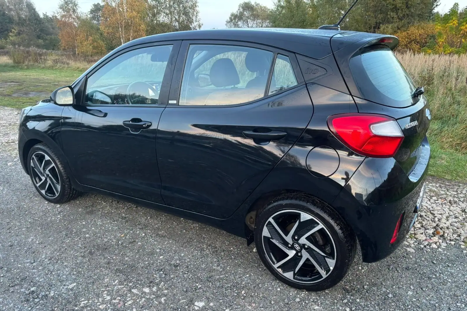 Hyundai i10, photo 11 of 24