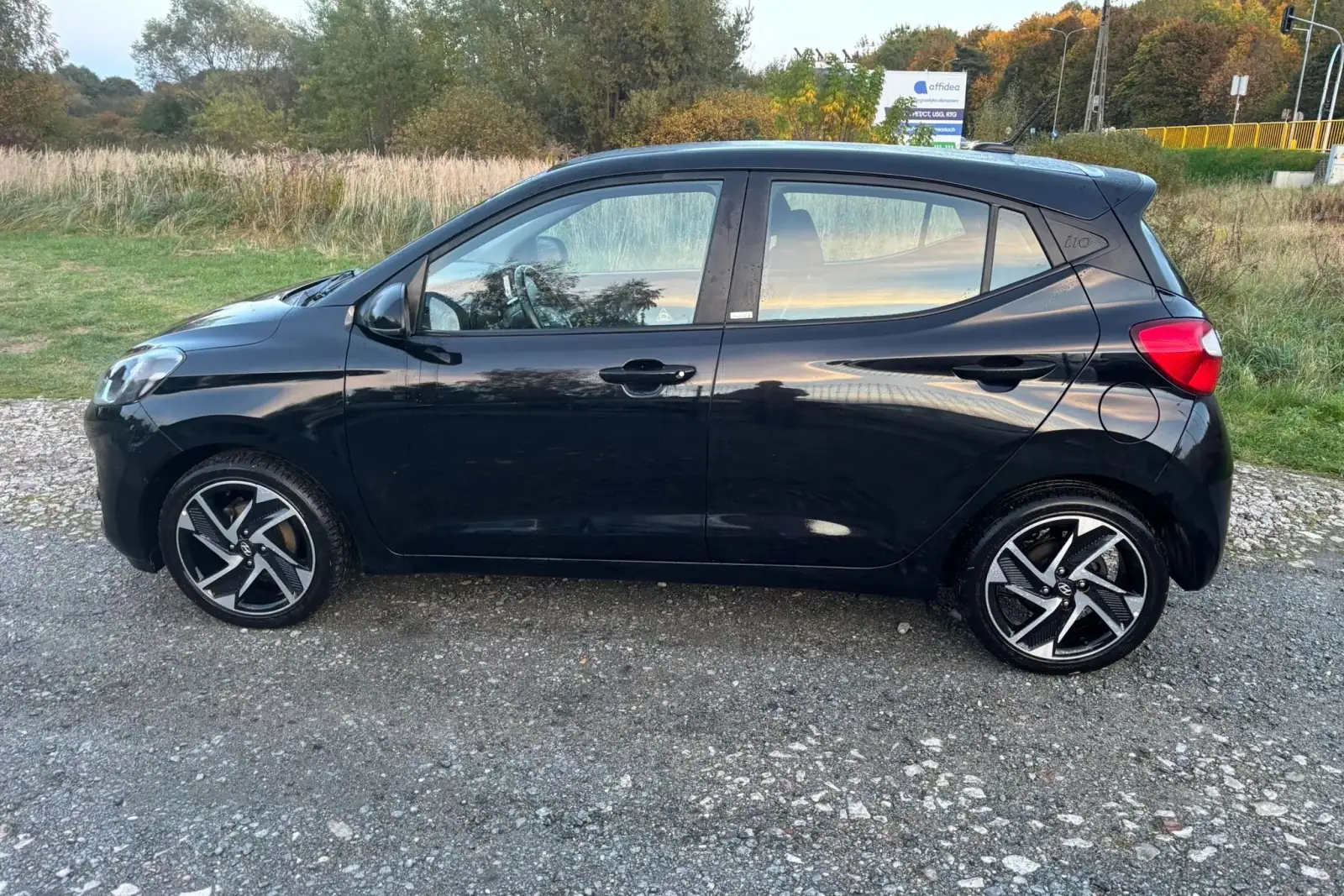 Hyundai i10, photo 12 of 24