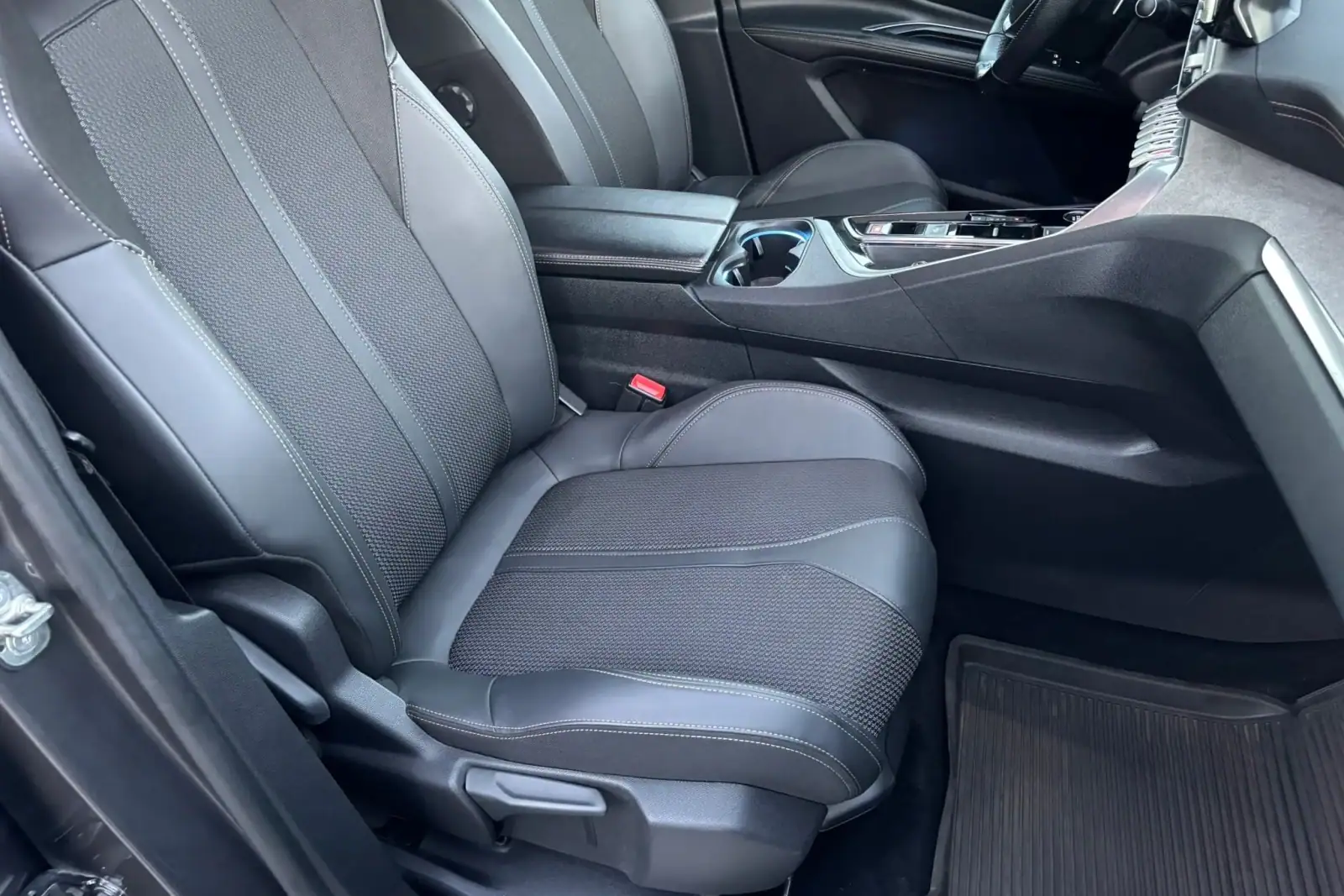 Peugeot 5008, zdjęcie 7 z 21
