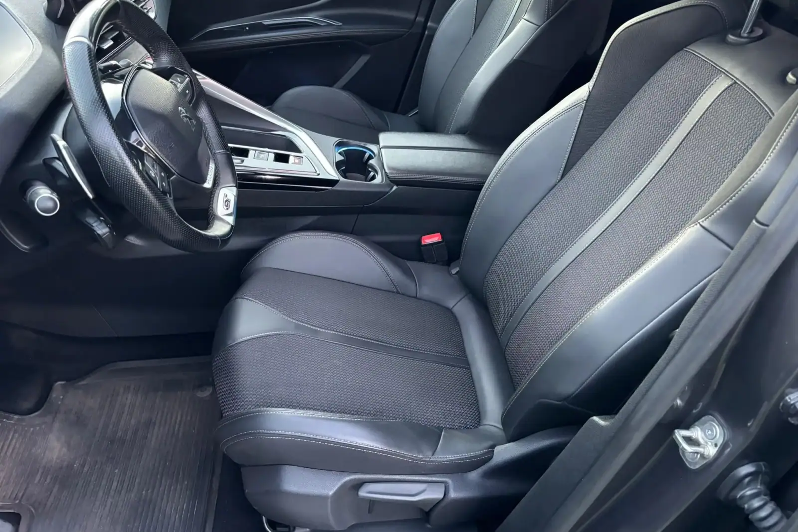 Peugeot 5008, zdjęcie 9 z 21