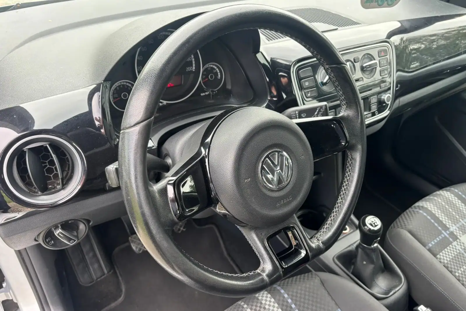 Volkswagen up!, zdjęcie 2 z 15