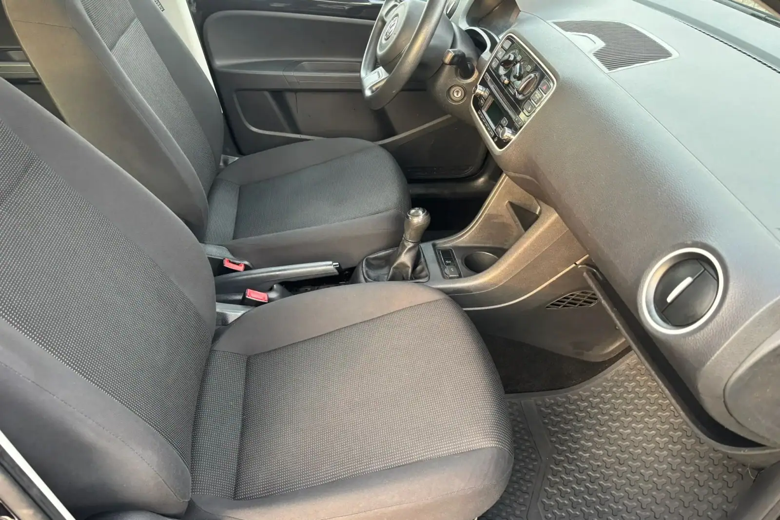 Volkswagen up!, zdjęcie 10 z 14